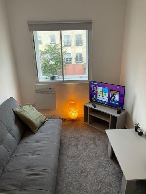 Modern 2 Bedroom City Apartment 글라스고 외부 사진