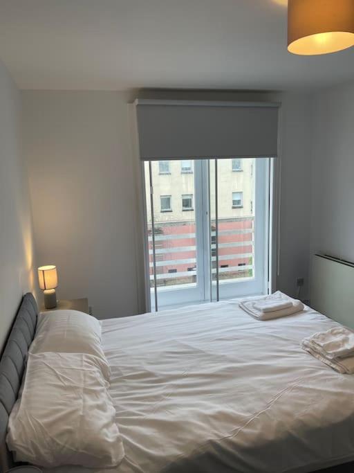 Modern 2 Bedroom City Apartment 글라스고 외부 사진